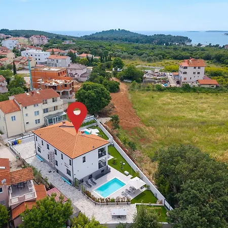 Antares - Mit Pool Villa *