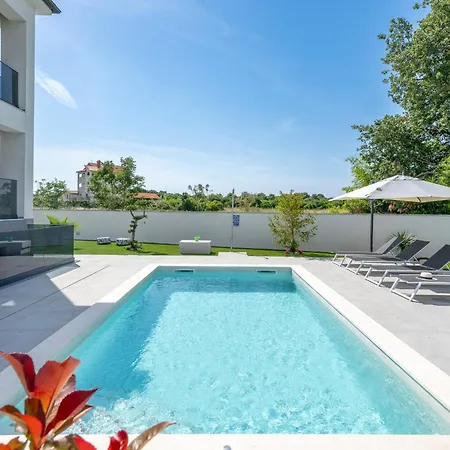 Villa Antares - Mit Pool *