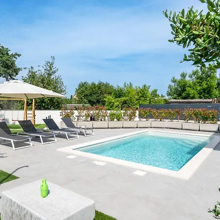 Villa Antares - Mit Pool *